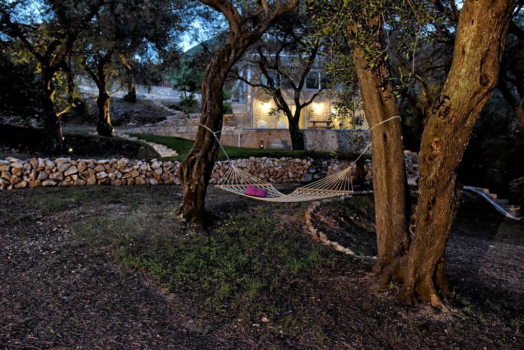Mavres Luxury Studio Ágios Matthaíos 外观 照片