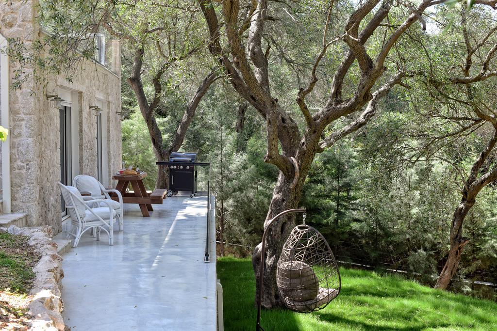 Mavres Luxury Studio Ágios Matthaíos 外观 照片
