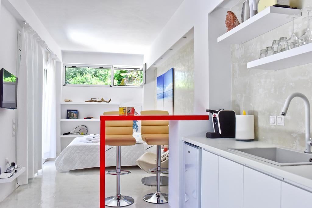 Mavres Luxury Studio Ágios Matthaíos 外观 照片